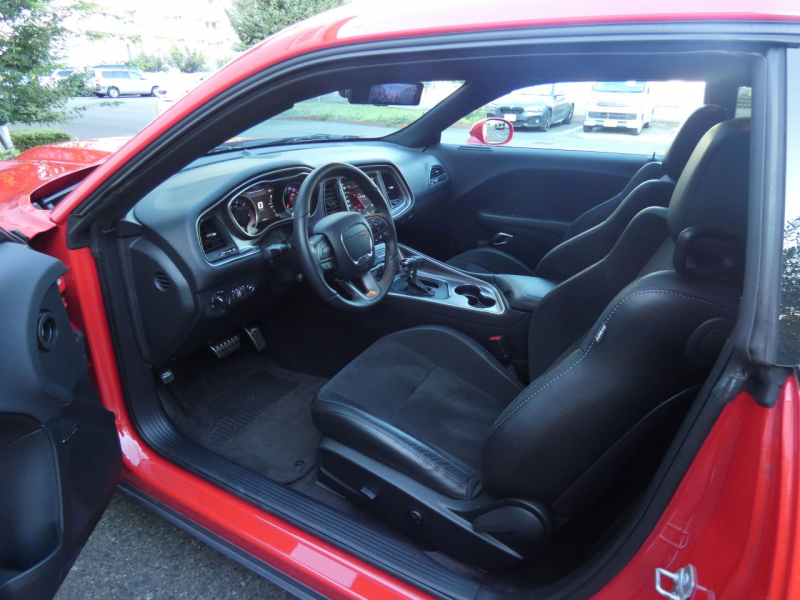 ダッジ チャレンジャー ｽｷｬｯﾄﾊﾟｯｸ ﾜｲﾄﾞﾎﾞﾃﾞｨ　2019年ﾓﾃﾞﾙ ﾃｸﾉﾛｼﾞｰｸﾞﾙｰﾌﾟ 黒ｺﾝﾋﾞ革 ｼｰﾄﾋｰﾀｰ&ｸｰﾗｰ ｻﾝﾙｰﾌ harman/kardon Bｶﾒﾗ　2年保証