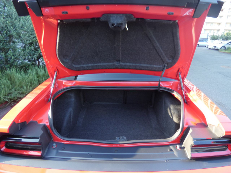 ダッジ チャレンジャー ｽｷｬｯﾄﾊﾟｯｸ ﾜｲﾄﾞﾎﾞﾃﾞｨ　2019年ﾓﾃﾞﾙ ﾃｸﾉﾛｼﾞｰｸﾞﾙｰﾌﾟ 黒ｺﾝﾋﾞ革 ｼｰﾄﾋｰﾀｰ&ｸｰﾗｰ ｻﾝﾙｰﾌ harman/kardon Bｶﾒﾗ　2年保証