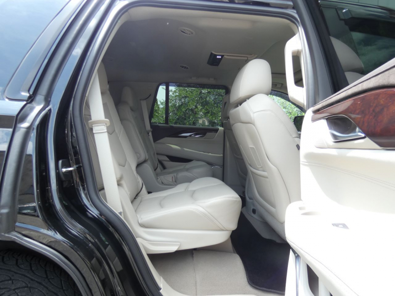 キャデラック エスカレード ﾌﾟﾚﾐｱﾑ　2015年ﾓﾃﾞﾙ 正規D車ｼｪｰﾙﾚｻﾞｰ ｼｰﾄﾋｰﾀｰ&ｸｰﾗ ｻﾝﾙｰﾌ ACC LEDﾗｲﾄ 社外24ｲﾝﾁAW　2年保証