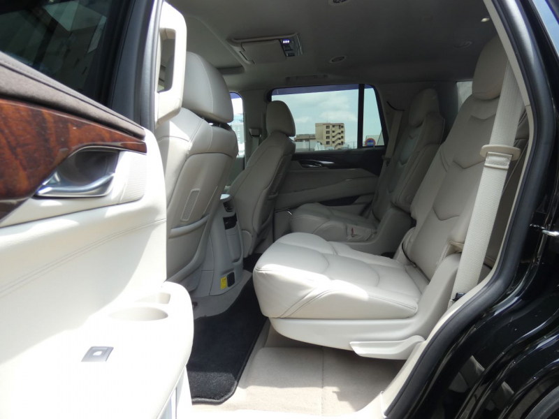 キャデラック エスカレード ﾌﾟﾚﾐｱﾑ　2015年ﾓﾃﾞﾙ 正規D車ｼｪｰﾙﾚｻﾞｰ ｼｰﾄﾋｰﾀｰ&ｸｰﾗ ｻﾝﾙｰﾌ ACC LEDﾗｲﾄ 社外24ｲﾝﾁAW　2年保証