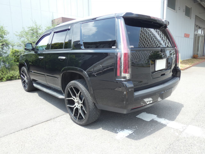 キャデラック エスカレード ﾌﾟﾚﾐｱﾑ　2015年ﾓﾃﾞﾙ 正規D車ｼｪｰﾙﾚｻﾞｰ ｼｰﾄﾋｰﾀｰ&ｸｰﾗ ｻﾝﾙｰﾌ ACC LEDﾗｲﾄ 社外24ｲﾝﾁAW　2年保証