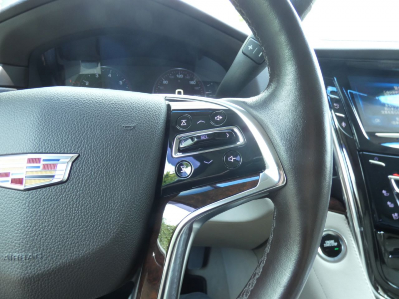 キャデラック エスカレード ﾌﾟﾚﾐｱﾑ　2015年ﾓﾃﾞﾙ 正規D車ｼｪｰﾙﾚｻﾞｰ ｼｰﾄﾋｰﾀｰ&ｸｰﾗ ｻﾝﾙｰﾌ ACC LEDﾗｲﾄ 社外24ｲﾝﾁAW　2年保証