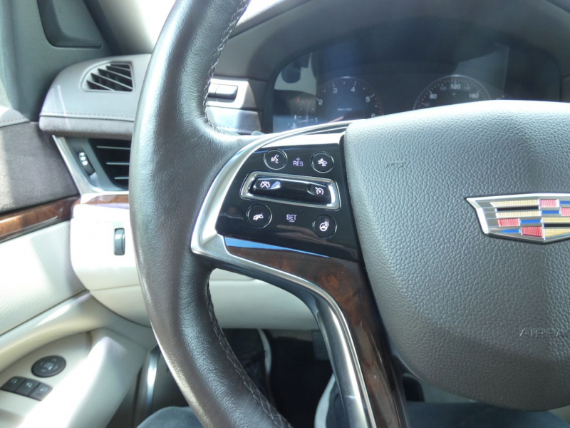 キャデラック エスカレード ﾌﾟﾚﾐｱﾑ　2015年ﾓﾃﾞﾙ 正規D車ｼｪｰﾙﾚｻﾞｰ ｼｰﾄﾋｰﾀｰ&ｸｰﾗ ｻﾝﾙｰﾌ ACC LEDﾗｲﾄ 社外24ｲﾝﾁAW　2年保証