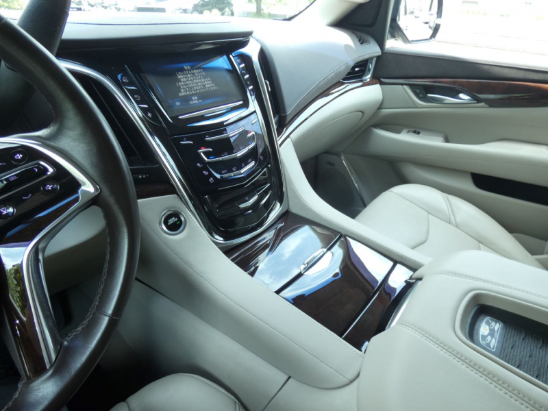 キャデラック エスカレード ﾌﾟﾚﾐｱﾑ　2015年ﾓﾃﾞﾙ 正規D車ｼｪｰﾙﾚｻﾞｰ ｼｰﾄﾋｰﾀｰ&ｸｰﾗ ｻﾝﾙｰﾌ ACC LEDﾗｲﾄ 社外24ｲﾝﾁAW　2年保証