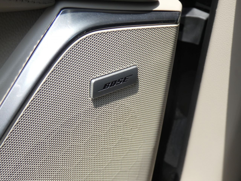 キャデラック エスカレード ﾌﾟﾚﾐｱﾑ　2015年ﾓﾃﾞﾙ 正規D車ｼｪｰﾙﾚｻﾞｰ ｼｰﾄﾋｰﾀｰ&ｸｰﾗ ｻﾝﾙｰﾌ ACC LEDﾗｲﾄ 社外24ｲﾝﾁAW　2年保証