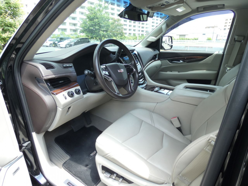 キャデラック エスカレード ﾌﾟﾚﾐｱﾑ　2015年ﾓﾃﾞﾙ 正規D車ｼｪｰﾙﾚｻﾞｰ ｼｰﾄﾋｰﾀｰ&ｸｰﾗ ｻﾝﾙｰﾌ ACC LEDﾗｲﾄ 社外24ｲﾝﾁAW　2年保証