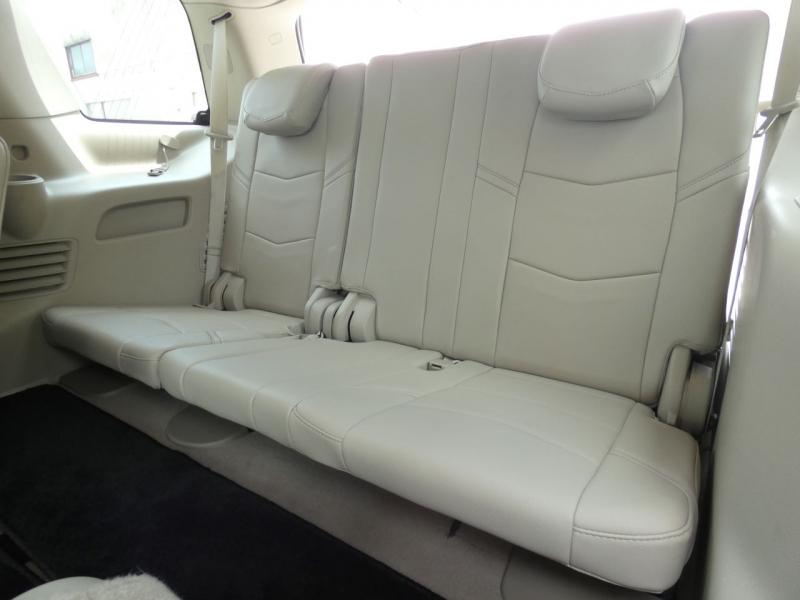 キャデラック エスカレード ﾌﾟﾚﾐｱﾑ　2015年ﾓﾃﾞﾙ 正規D車ｼｪｰﾙﾚｻﾞｰ ｼｰﾄﾋｰﾀｰ&ｸｰﾗ ｻﾝﾙｰﾌ ACC LEDﾗｲﾄ 社外24ｲﾝﾁAW　2年保証