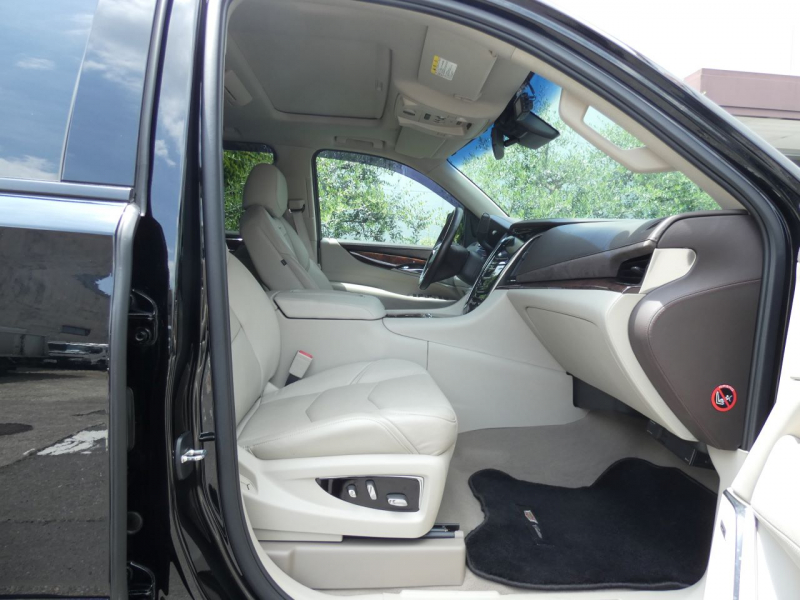 キャデラック エスカレード ﾌﾟﾚﾐｱﾑ　2015年ﾓﾃﾞﾙ 正規D車ｼｪｰﾙﾚｻﾞｰ ｼｰﾄﾋｰﾀｰ&ｸｰﾗ ｻﾝﾙｰﾌ ACC LEDﾗｲﾄ 社外24ｲﾝﾁAW　2年保証