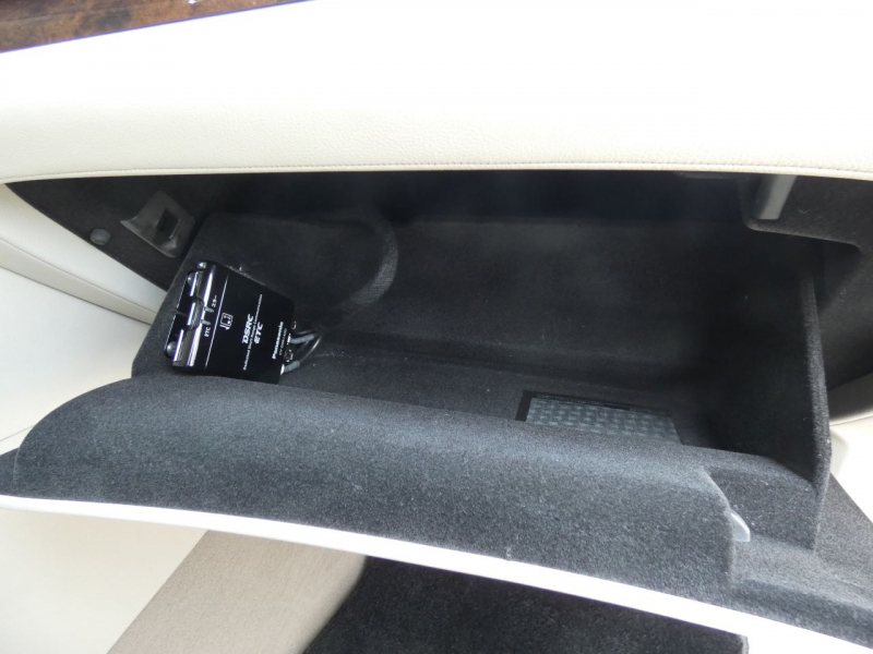 キャデラック エスカレード ﾌﾟﾚﾐｱﾑ　2015年ﾓﾃﾞﾙ 正規D車ｼｪｰﾙﾚｻﾞｰ ｼｰﾄﾋｰﾀｰ&ｸｰﾗ ｻﾝﾙｰﾌ ACC LEDﾗｲﾄ 社外24ｲﾝﾁAW　2年保証