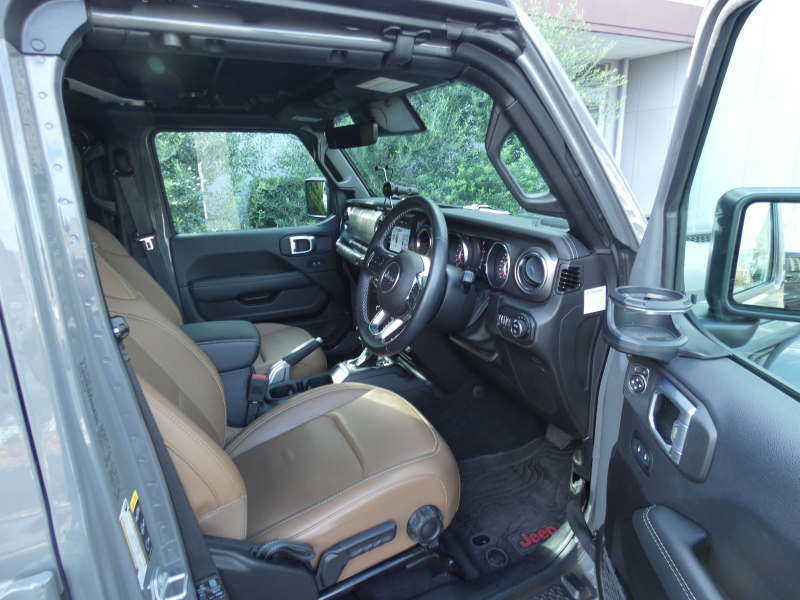 ジープ グラディエーター ﾙﾋﾞｺﾝ　2022yﾓﾃﾞﾙ  Dｻﾄﾞﾙ革 USﾊﾞﾝﾊﾟｰ ｴﾙﾌｫｰﾄﾞﾏﾌﾗｰ ｼｰﾄﾋｰﾀｰ Appleｶｰﾌﾟﾚｲ FSBｶﾒﾗ ETC　2年保証