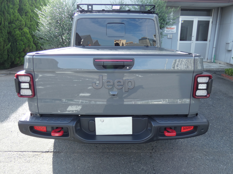 ジープ グラディエーター ﾙﾋﾞｺﾝ　2022yﾓﾃﾞﾙ  Dｻﾄﾞﾙ革 USﾊﾞﾝﾊﾟｰ ｴﾙﾌｫｰﾄﾞﾏﾌﾗｰ ｼｰﾄﾋｰﾀｰ Appleｶｰﾌﾟﾚｲ FSBｶﾒﾗ ETC　2年保証