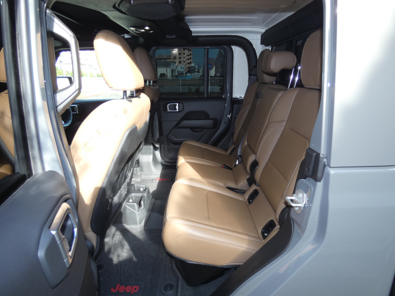 ジープ グラディエーター ﾙﾋﾞｺﾝ　2022yﾓﾃﾞﾙ  Dｻﾄﾞﾙ革 USﾊﾞﾝﾊﾟｰ ｴﾙﾌｫｰﾄﾞﾏﾌﾗｰ ｼｰﾄﾋｰﾀｰ Appleｶｰﾌﾟﾚｲ FSBｶﾒﾗ ETC　2年保証