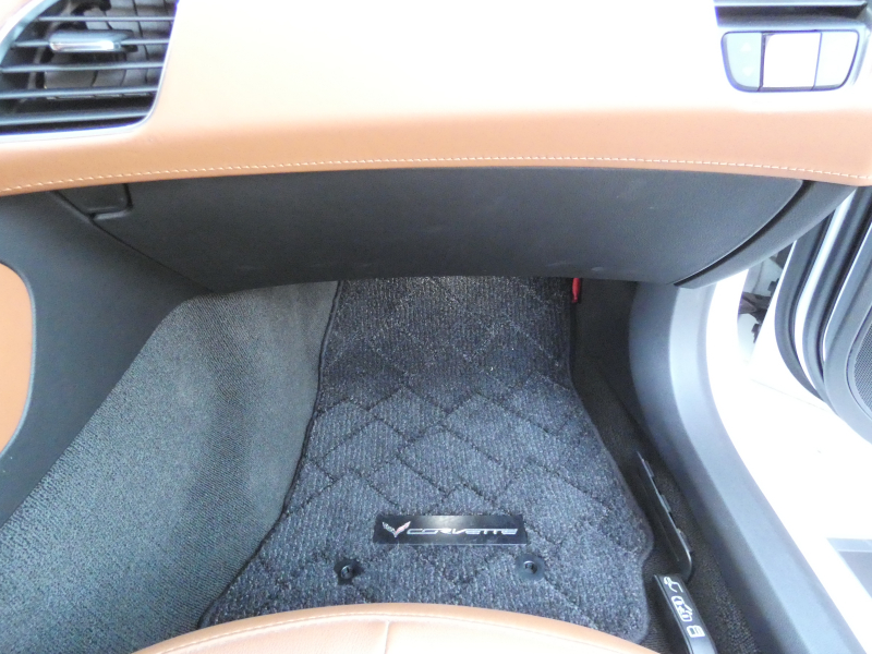 シボレー コルベット Z06 3LZ 正規D車 2017年モデル 茶革コンペティションシート ヒーター&ベンチレーター カーボングランドエフェクト 純正19/20AW AppleCarPlay 2年保証