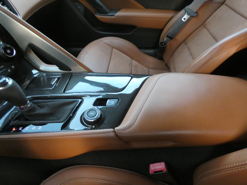 シボレー コルベット Z06 3LZ 正規D車 2017年モデル 茶革コンペティションシート ヒーター&ベンチレーター カーボングランドエフェクト 純正19/20AW AppleCarPlay 2年保証