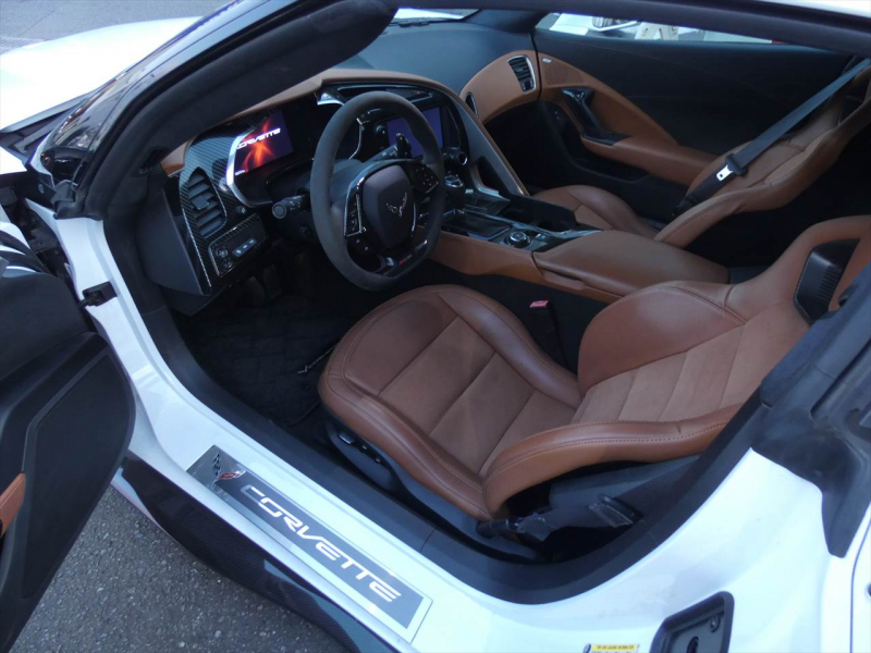 シボレー コルベット Z06 3LZ 正規D車 2017年モデル 茶革コンペティションシート ヒーター&ベンチレーター カーボングランドエフェクト 純正19/20AW AppleCarPlay 2年保証