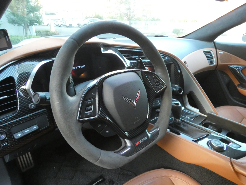 シボレー コルベット Z06 3LZ 正規D車 2017年モデル 茶革コンペティションシート ヒーター&ベンチレーター カーボングランドエフェクト 純正19/20AW AppleCarPlay 2年保証