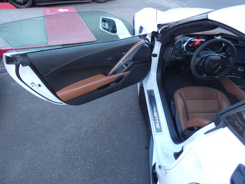 シボレー コルベット Z06 3LZ 正規D車 2017年モデル 茶革コンペティションシート ヒーター&ベンチレーター カーボングランドエフェクト 純正19/20AW AppleCarPlay 2年保証