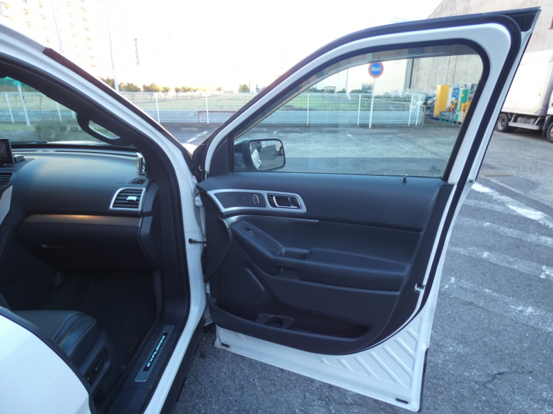 フォード エクスプローラー ｽﾎﾟｰﾂ　国内未導入 2014yﾓﾃﾞﾙ 左ﾊﾝﾄﾞﾙ 黒革 ｻﾝﾙｰﾌ ｼｰﾄﾋｰﾀｰ&ﾍﾞﾝﾁﾚｰﾀｰ 純正20ｲﾝﾁAW ﾅﾋﾞTV Bｶﾒﾗ　2年保証