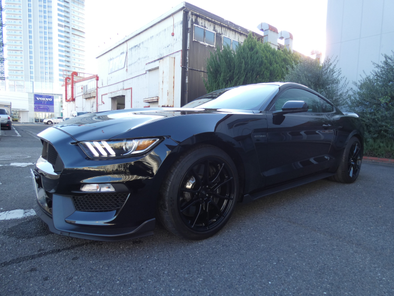 フォード マスタング シェルビーGT350 2019年モデル 6速MT スポーツシート 19AW Brembo レーシングストライプ 5.2Lフラットプレーンクランク 可変マフラー AppleCarPlay 2年保証