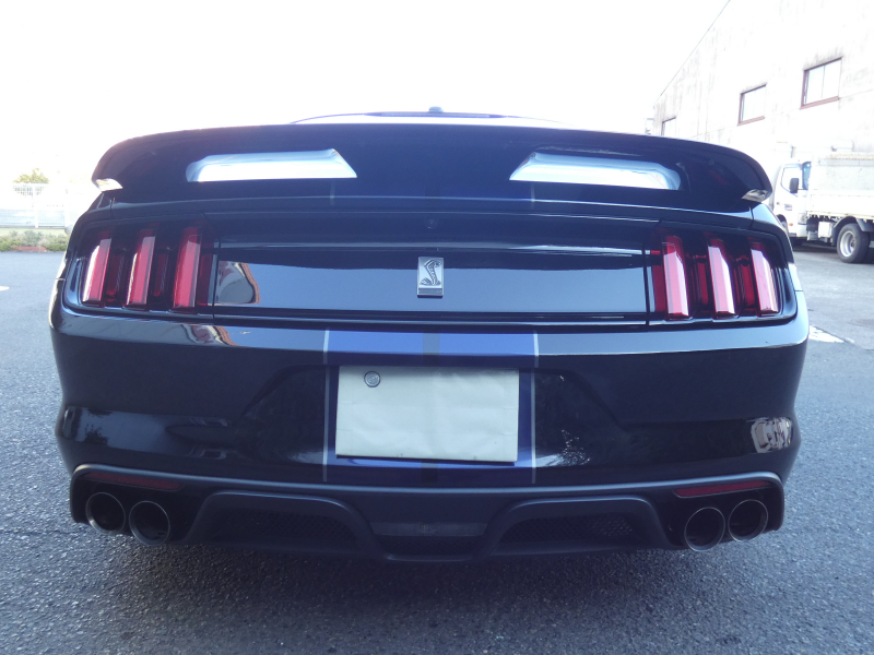 フォード マスタング シェルビーGT350 2019年モデル 6速MT スポーツシート 19AW Brembo レーシングストライプ 5.2Lフラットプレーンクランク 可変マフラー AppleCarPlay 2年保証