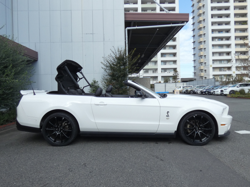 フォード マスタング V8 GTﾌﾟﾚﾐｱﾑ ｺﾝﾊﾞｰﾁﾌﾞﾙ GT500仕様　正規D車 黒革 ｼｰﾄﾋｰﾀｰ 電動ｿﾌﾄﾄｯﾌﾟ ﾅﾋﾞ地ﾃﾞｼﾞ Bｶﾒﾗ ﾌﾛｰﾏｽﾀｰﾏﾌﾗｰ 20AW ｷｾﾉﾝ　2年保証