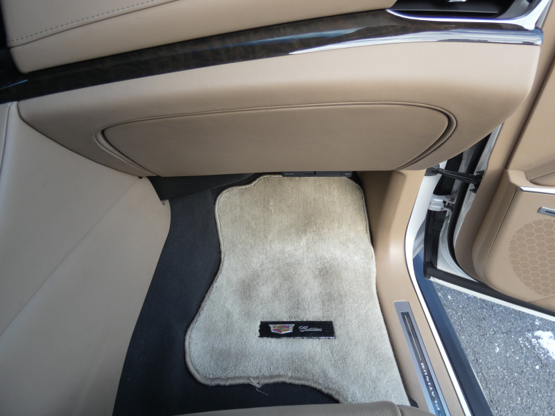 キャデラック エスカレード ﾌﾟﾗﾁﾅﾑ　正規D車 2019年ﾓﾃﾞﾙ 7人乗り3rdｼｰﾄ ｾﾐｱﾆﾘﾝ革 ｻﾝﾙｰﾌ ﾅﾋﾞTV AppleCarPlay ﾌﾘｯﾌﾟﾀﾞｳﾝ ACC ﾌﾞﾗｲﾝﾄﾞｽﾎﾟｯﾄ ｵｰﾄﾃｰﾙｹﾞｰﾄ 全周囲ｶﾒﾗ　2年保証