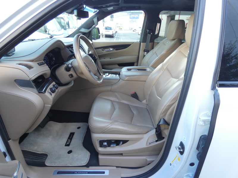 キャデラック エスカレード ﾌﾟﾗﾁﾅﾑ　正規D車 2019年ﾓﾃﾞﾙ 7人乗り3rdｼｰﾄ ｾﾐｱﾆﾘﾝ革 ｻﾝﾙｰﾌ ﾅﾋﾞTV AppleCarPlay ﾌﾘｯﾌﾟﾀﾞｳﾝ ACC ﾌﾞﾗｲﾝﾄﾞｽﾎﾟｯﾄ ｵｰﾄﾃｰﾙｹﾞｰﾄ 全周囲ｶﾒﾗ　2年保証