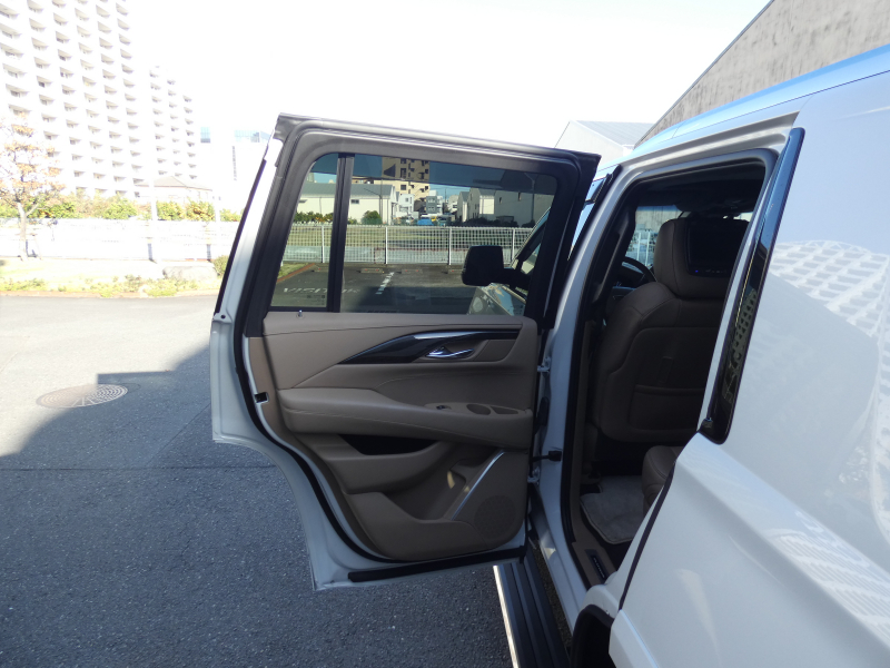 キャデラック エスカレード ﾌﾟﾗﾁﾅﾑ　正規D車 2019年ﾓﾃﾞﾙ 7人乗り3rdｼｰﾄ ｾﾐｱﾆﾘﾝ革 ｻﾝﾙｰﾌ ﾅﾋﾞTV AppleCarPlay ﾌﾘｯﾌﾟﾀﾞｳﾝ ACC ﾌﾞﾗｲﾝﾄﾞｽﾎﾟｯﾄ ｵｰﾄﾃｰﾙｹﾞｰﾄ 全周囲ｶﾒﾗ　2年保証