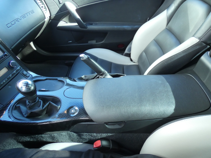 シボレー コルベット Z06　正規D車 2007年ﾓﾃﾞﾙ 6速MT 黒革 ｼｰﾄﾋｰﾀｰ ﾅﾋﾞTV Bｶﾒﾗ BOSEｻｳﾝﾄﾞ 純正18/19AW Bremboﾌﾞﾚｰｷ LSD ｷｾﾉﾝ　2年保証