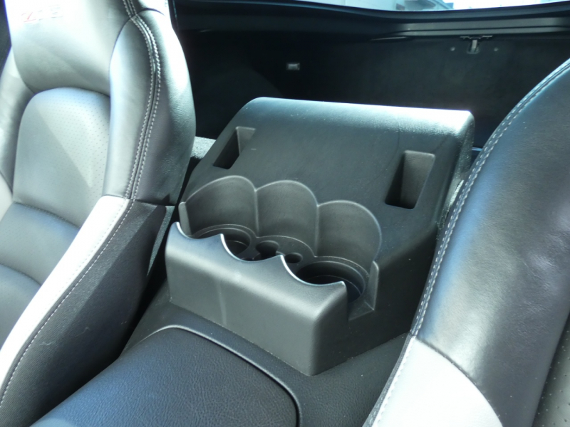 シボレー コルベット Z06　正規D車 2007年ﾓﾃﾞﾙ 6速MT 黒革 ｼｰﾄﾋｰﾀｰ ﾅﾋﾞTV Bｶﾒﾗ BOSEｻｳﾝﾄﾞ 純正18/19AW Bremboﾌﾞﾚｰｷ LSD ｷｾﾉﾝ　2年保証