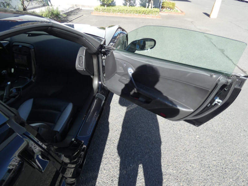 シボレー コルベット Z06　正規D車 2007年ﾓﾃﾞﾙ 6速MT 黒革 ｼｰﾄﾋｰﾀｰ ﾅﾋﾞTV Bｶﾒﾗ BOSEｻｳﾝﾄﾞ 純正18/19AW Bremboﾌﾞﾚｰｷ LSD ｷｾﾉﾝ　2年保証