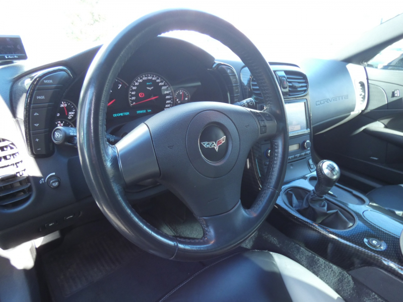シボレー コルベット Z06　正規D車 2007年ﾓﾃﾞﾙ 6速MT 黒革 ｼｰﾄﾋｰﾀｰ ﾅﾋﾞTV Bｶﾒﾗ BOSEｻｳﾝﾄﾞ 純正18/19AW Bremboﾌﾞﾚｰｷ LSD ｷｾﾉﾝ　2年保証
