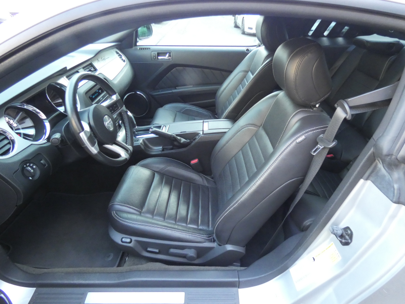 フォード マスタング V8 GTﾌﾟﾚﾐｱﾑ　新車並行 2013年ﾓﾃﾞﾙ GT500ﾌﾛﾝﾄﾌｪｲｽ Borlaﾏﾌﾗｰ AMR19AW 黒革ｼｰﾄ ｼｰﾄﾋｰﾀｰ ｷｾﾉﾝ ETC　2年保証