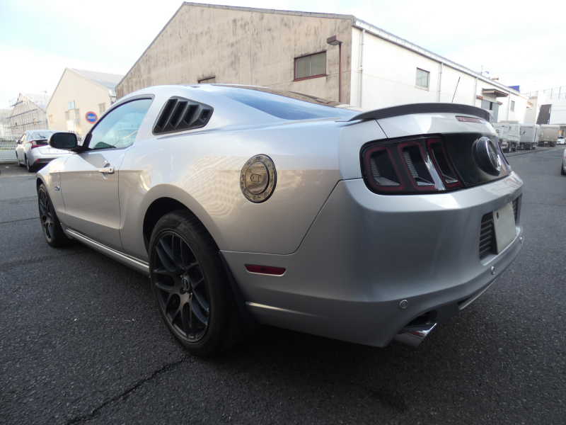 フォード マスタング V8 GTﾌﾟﾚﾐｱﾑ　新車並行 2013年ﾓﾃﾞﾙ GT500ﾌﾛﾝﾄﾌｪｲｽ Borlaﾏﾌﾗｰ AMR19AW 黒革ｼｰﾄ ｼｰﾄﾋｰﾀｰ ｷｾﾉﾝ ETC　2年保証