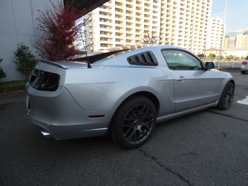 フォード マスタング V8 GTﾌﾟﾚﾐｱﾑ　新車並行 2013年ﾓﾃﾞﾙ GT500ﾌﾛﾝﾄﾌｪｲｽ Borlaﾏﾌﾗｰ AMR19AW 黒革ｼｰﾄ ｼｰﾄﾋｰﾀｰ ｷｾﾉﾝ ETC　2年保証