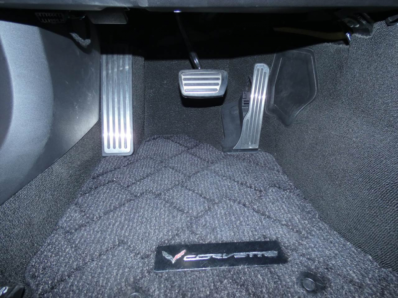 シボレー コルベット Z06　正規D車 2017年ﾓﾃﾞﾙ ｽｰﾊﾟｰﾁｬｰｼﾞｬｰ 黒革 ｼｰﾄﾋｰﾀｰ ﾅﾋﾞTV F&Bｶﾒﾗ　2年保証