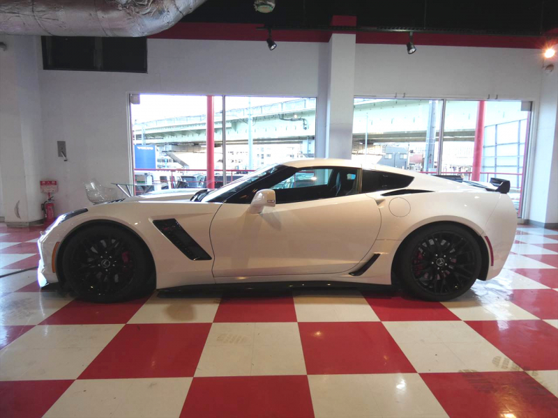 シボレー コルベット Z06　正規D車 2017年ﾓﾃﾞﾙ ｽｰﾊﾟｰﾁｬｰｼﾞｬｰ 黒革 ｼｰﾄﾋｰﾀｰ ﾅﾋﾞTV F&Bｶﾒﾗ　2年保証