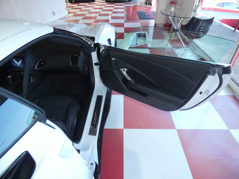 シボレー コルベット Z06　正規D車 2017年ﾓﾃﾞﾙ ｽｰﾊﾟｰﾁｬｰｼﾞｬｰ 黒革 ｼｰﾄﾋｰﾀｰ ﾅﾋﾞTV F&Bｶﾒﾗ　2年保証