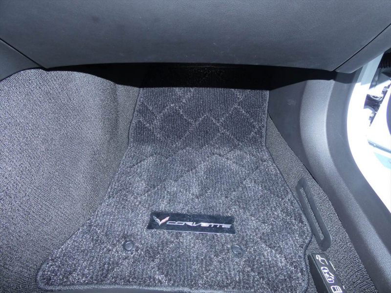 シボレー コルベット Z06　正規D車 2017年ﾓﾃﾞﾙ ｽｰﾊﾟｰﾁｬｰｼﾞｬｰ 黒革 ｼｰﾄﾋｰﾀｰ ﾅﾋﾞTV F&Bｶﾒﾗ　2年保証