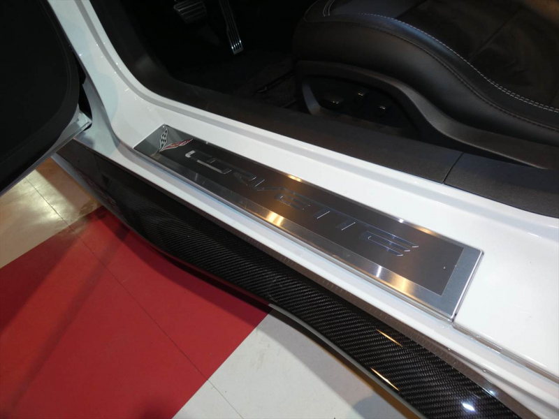 シボレー コルベット Z06　正規D車 2017年ﾓﾃﾞﾙ ｽｰﾊﾟｰﾁｬｰｼﾞｬｰ 黒革 ｼｰﾄﾋｰﾀｰ ﾅﾋﾞTV F&Bｶﾒﾗ　2年保証