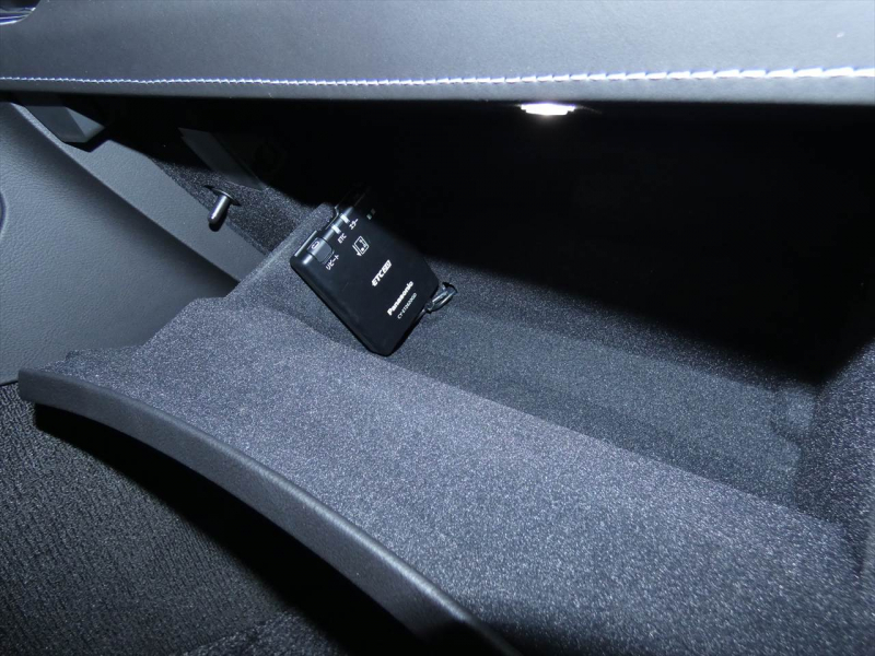 シボレー コルベット Z06　正規D車 2017年ﾓﾃﾞﾙ ｽｰﾊﾟｰﾁｬｰｼﾞｬｰ 黒革 ｼｰﾄﾋｰﾀｰ ﾅﾋﾞTV F&Bｶﾒﾗ　2年保証