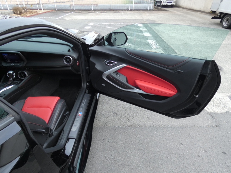 シボレー カマロ SS　正規D車 2019年ﾓﾃﾞﾙ 黒赤革ｼｰﾄ ｼｰﾄﾋｰﾀｰ&ｸｰﾗｰ ｸﾞﾗﾝﾄﾞｴﾌｪｸﾄ 純正20ｲﾝﾁAW ﾌﾞﾚﾝﾎﾞ Bｶﾒﾗ ｸﾙｺﾝ　2年保証