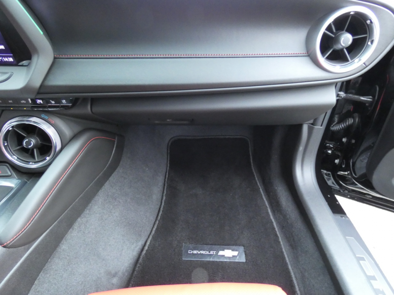 シボレー カマロ SS　正規D車 2019年ﾓﾃﾞﾙ 黒赤革ｼｰﾄ ｼｰﾄﾋｰﾀｰ&ｸｰﾗｰ ｸﾞﾗﾝﾄﾞｴﾌｪｸﾄ 純正20ｲﾝﾁAW ﾌﾞﾚﾝﾎﾞ Bｶﾒﾗ ｸﾙｺﾝ　2年保証