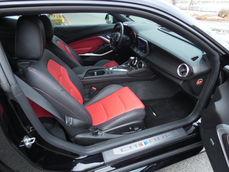 シボレー カマロ SS　正規D車 2019年ﾓﾃﾞﾙ 黒赤革ｼｰﾄ ｼｰﾄﾋｰﾀｰ&ｸｰﾗｰ ｸﾞﾗﾝﾄﾞｴﾌｪｸﾄ 純正20ｲﾝﾁAW ﾌﾞﾚﾝﾎﾞ Bｶﾒﾗ ｸﾙｺﾝ　2年保証