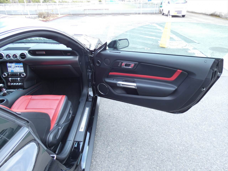 フォード マスタング GT Premium　2019年ﾓﾃﾞﾙ 6MT ﾊﾟﾌｫｰﾏﾝｽPKG 401Aｴｸｲｯﾌﾟﾒﾝﾄ SYNCﾀｯﾁﾓﾆﾀｰ ﾌﾞﾚﾝﾎﾞ LEDﾍｯﾄﾞﾗｲﾄ Bｶﾒﾗ　2年保証