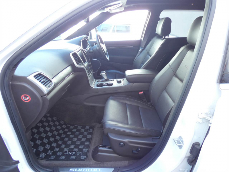 ジープ グランドチェロキー ｻﾐｯﾄ　茶革 ﾌﾟｯｼｭｽﾀｰﾄ&ｽﾄｯﾌﾟ ｼｰﾄﾋｰﾀｰ ﾅﾋﾞTV ﾊﾟﾉﾗﾏｻﾝﾙｰﾌ ﾊｰﾏﾝｶｰﾄﾞﾝｻｳﾝﾄﾞ 純正20ｲﾝﾁAW ﾌﾛﾝﾄｻｲﾄﾞﾊﾞｯｸｶﾒﾗ　2年保証