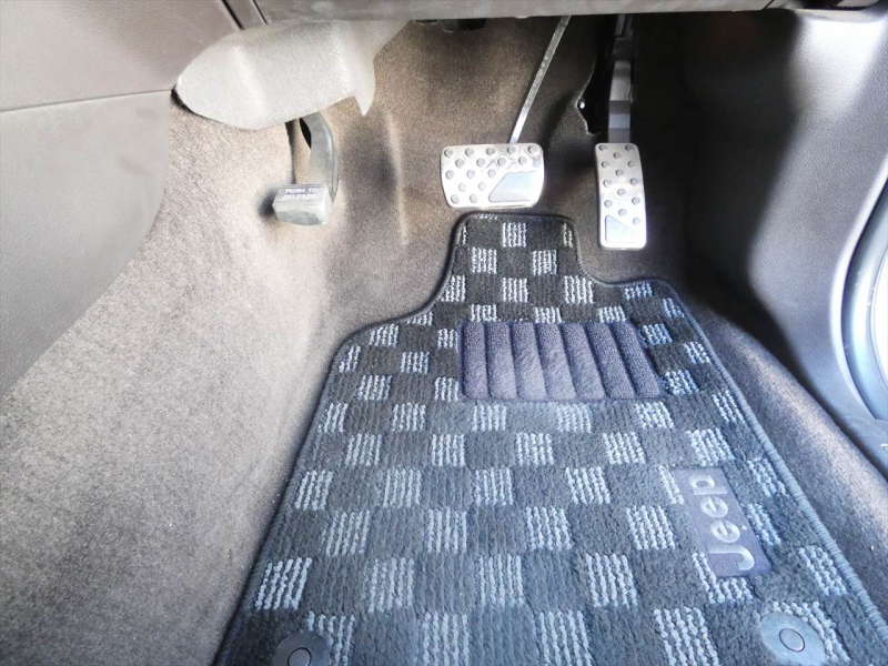 ジープ グランドチェロキー ｻﾐｯﾄ　茶革 ﾌﾟｯｼｭｽﾀｰﾄ&ｽﾄｯﾌﾟ ｼｰﾄﾋｰﾀｰ ﾅﾋﾞTV ﾊﾟﾉﾗﾏｻﾝﾙｰﾌ ﾊｰﾏﾝｶｰﾄﾞﾝｻｳﾝﾄﾞ 純正20ｲﾝﾁAW ﾌﾛﾝﾄｻｲﾄﾞﾊﾞｯｸｶﾒﾗ　2年保証