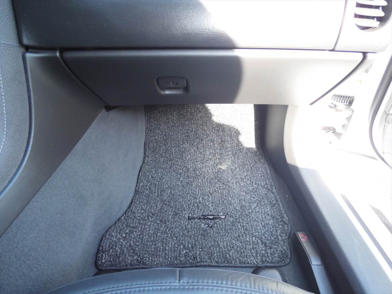 シボレー コルベット ｸﾞﾗﾝｽﾎﾟｰﾂ　正規D車 2012年ﾓﾃﾞﾙ 1ｵｰﾅｰ 黒ｺﾝﾋﾞ革 ﾅﾋﾞ  Borlaﾏﾌﾗｰ ﾘｱﾃﾞｨﾌｭｰｻﾞｰ&ｻｲﾄﾞｽｶｰﾄ ｷｾﾉﾝ 純正19AW　2年保証