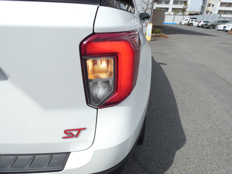 フォード エクスプローラー ST　2021年ﾓﾃﾞﾙ 新並 1ｵｰﾅｰ 黒革 ｻﾝﾙｰﾌ 401A ﾌﾟﾚﾐｱﾑﾃｸﾉﾛｼﾞｰPKG Aｶｰﾌﾟﾚｲ ｼｰﾄﾋｰﾀｰ&ﾍﾞﾝﾁﾚｰﾀｰ FSB360ｶﾒﾗ ETC　2年保証