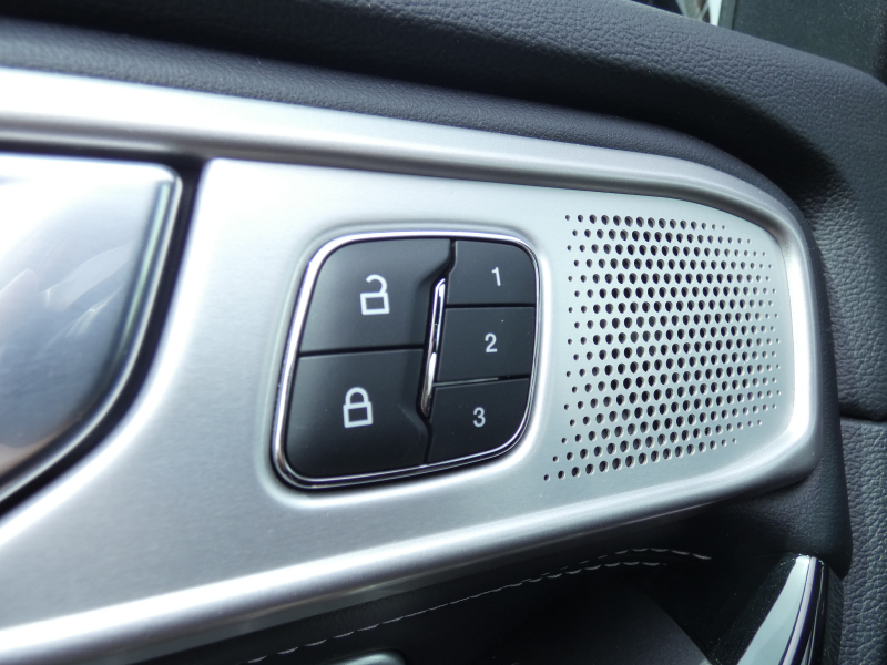 フォード エクスプローラー ST　2021年ﾓﾃﾞﾙ 新並 1ｵｰﾅｰ 黒革 ｻﾝﾙｰﾌ 401A ﾌﾟﾚﾐｱﾑﾃｸﾉﾛｼﾞｰPKG Aｶｰﾌﾟﾚｲ ｼｰﾄﾋｰﾀｰ&ﾍﾞﾝﾁﾚｰﾀｰ FSB360ｶﾒﾗ ETC　2年保証